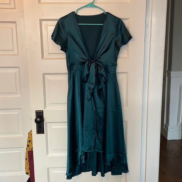 Lulu’s Silk Forest Green MIDI Dress - Picture 1 of 5